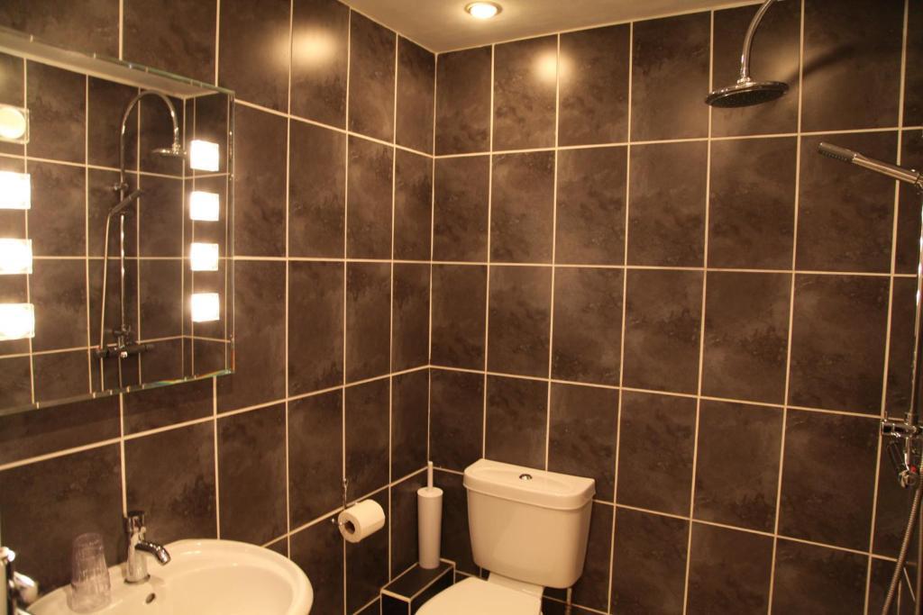 Hanmer Arms Quarto foto
