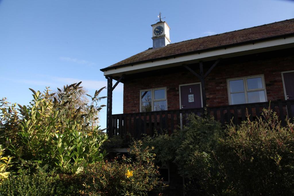 Hanmer Arms Exterior foto