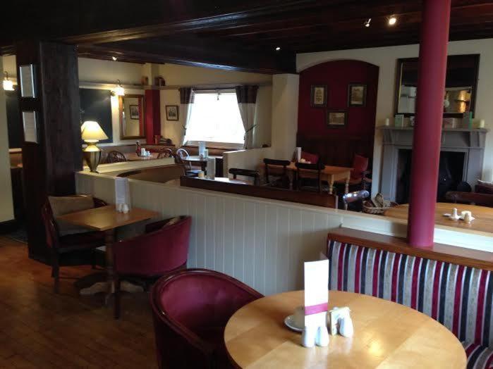 Hanmer Arms Exterior foto
