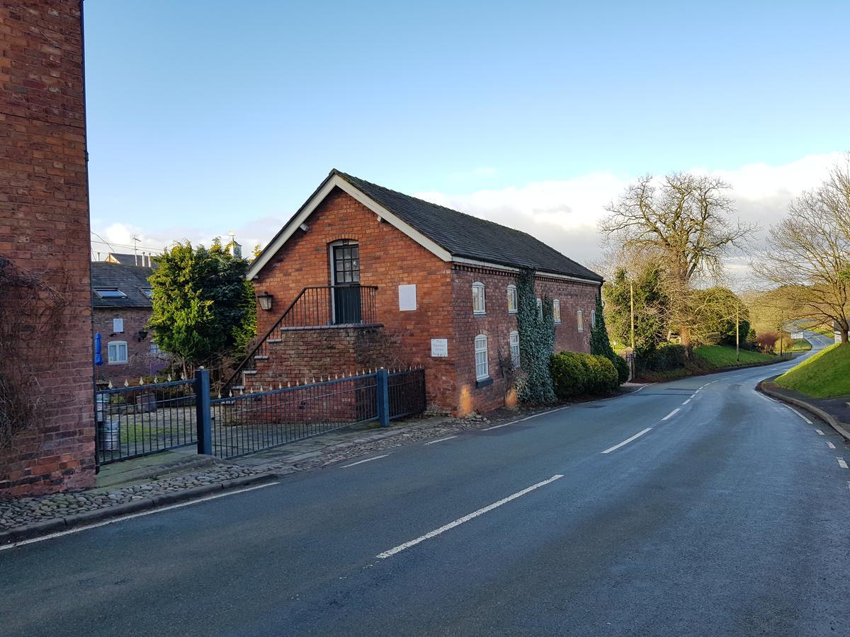 Hanmer Arms Exterior foto
