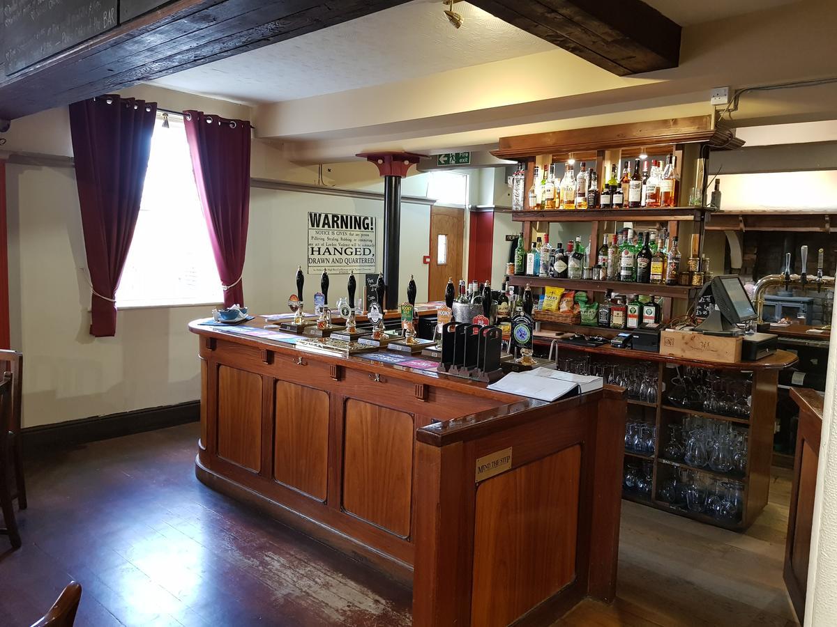 Hanmer Arms Exterior foto